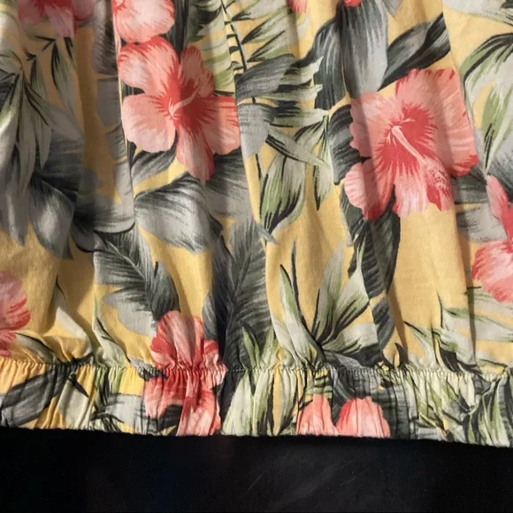 ⚡️5/$15⚡️American Eagle | Yellow Hawaiian Crop Top | S - Picture 10 of 12